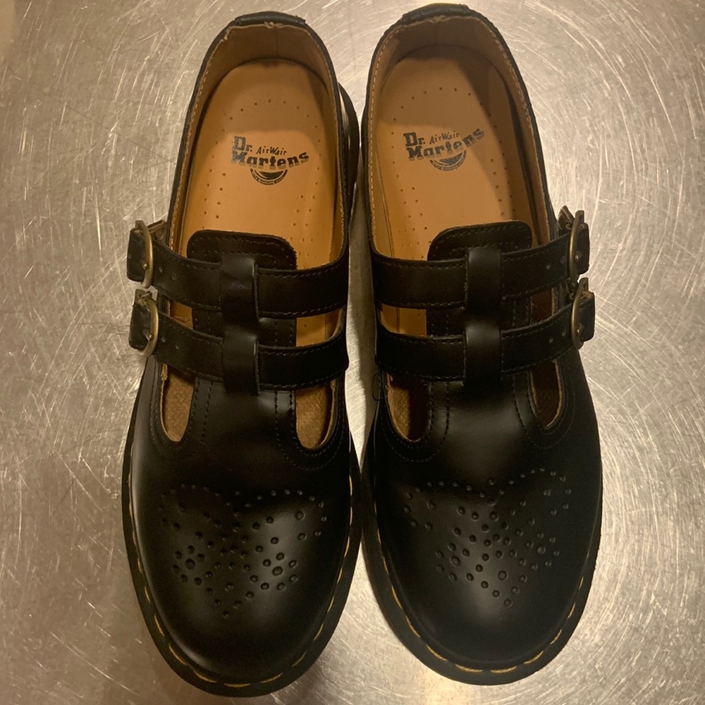 Brand new mary jane Doc Martens. worn once